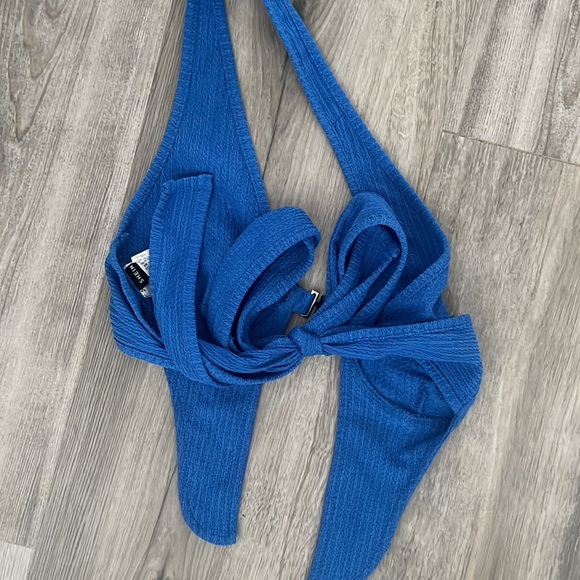 Top - Picture 2 of 2